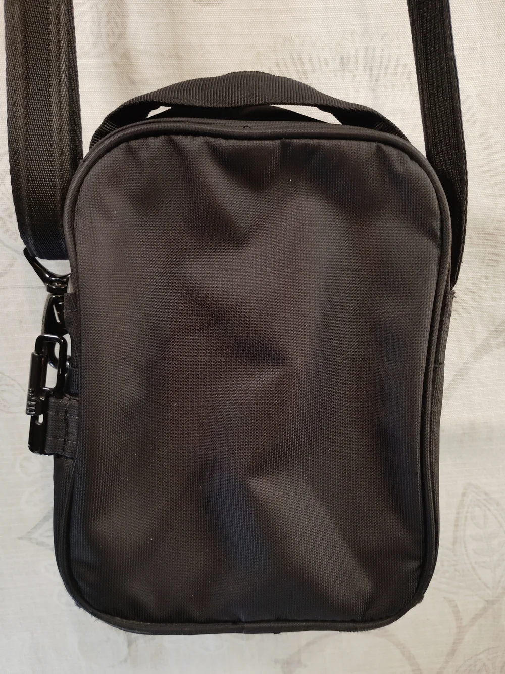 Pacsafe Black Compact Crossbody/ Messenger Bag